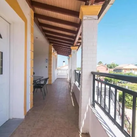 Aleka 4 Appartement *
