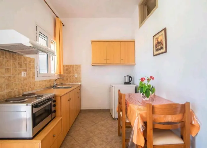 Aleka 4 * Άγιος Γεώργιος